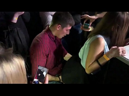 ❤️ Tinuod nga sekso sa usa ka nightclub sa Russia. Ang 18-anyos nga Ruso nga babaye sa anus ug puwerta nakighilawas sa usa ka nightclub Porn video sa pornograpiya ceb.mouthporn.ru ❌❤